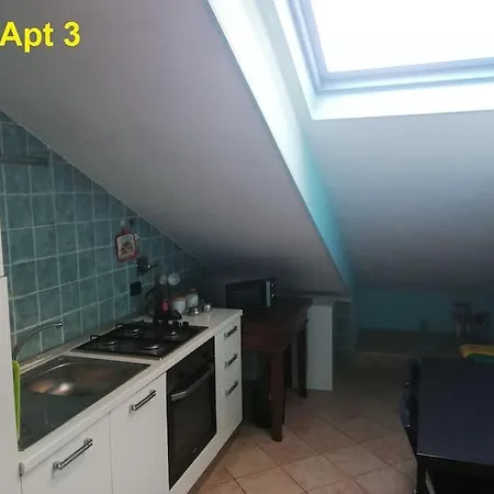 Apartment Pratica Mansardina Turin